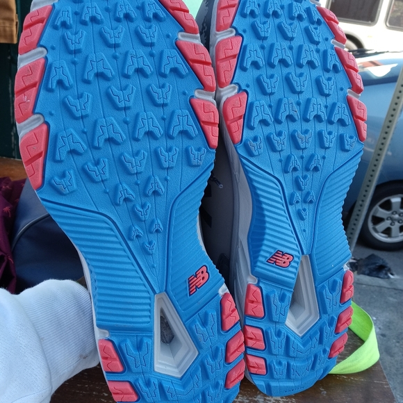 New balance sneakers - Picture 4 of 5